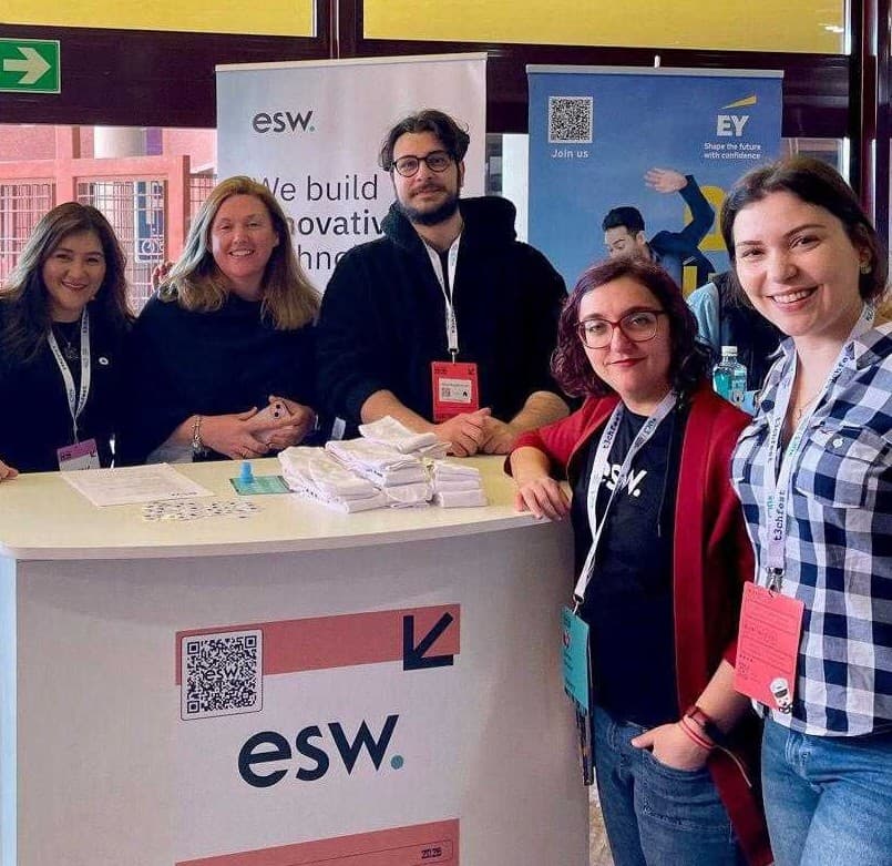 Teresa with ESW's Madrid team at Techfest.